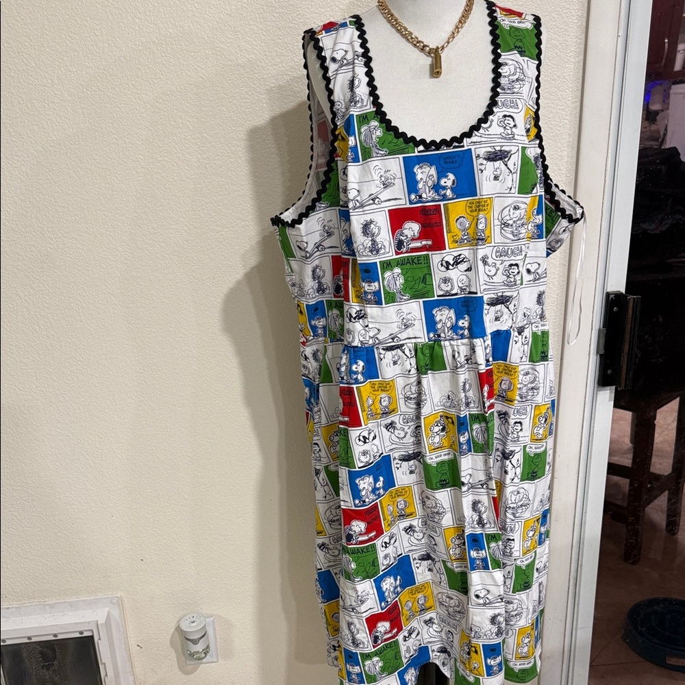 Loungefly Stitch Shoppe Red and White Tag Snoopy Peanuts Dress rare size 4x EUC